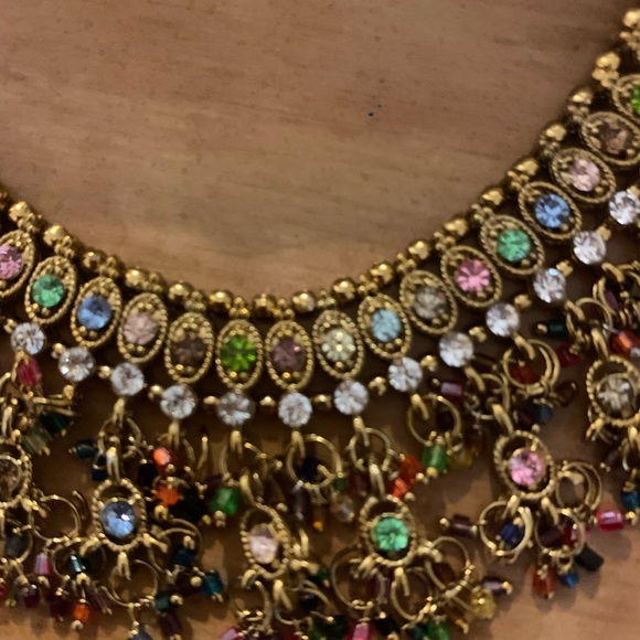 Stunning set of gemstones necklace and earrings. - Picture 2 of 8